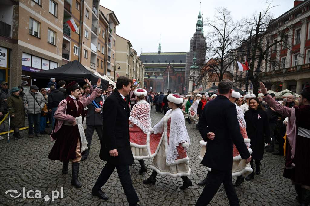 Legnica zatańczyła Poloneza dla Niepodległej