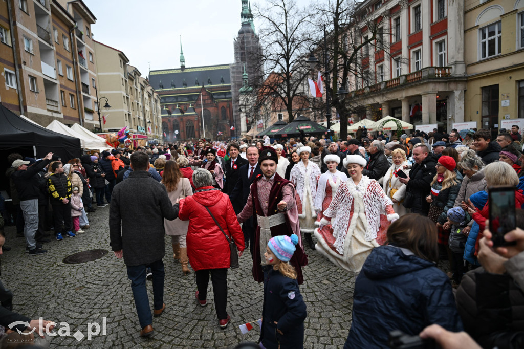 Legnica zatańczyła Poloneza dla Niepodległej
