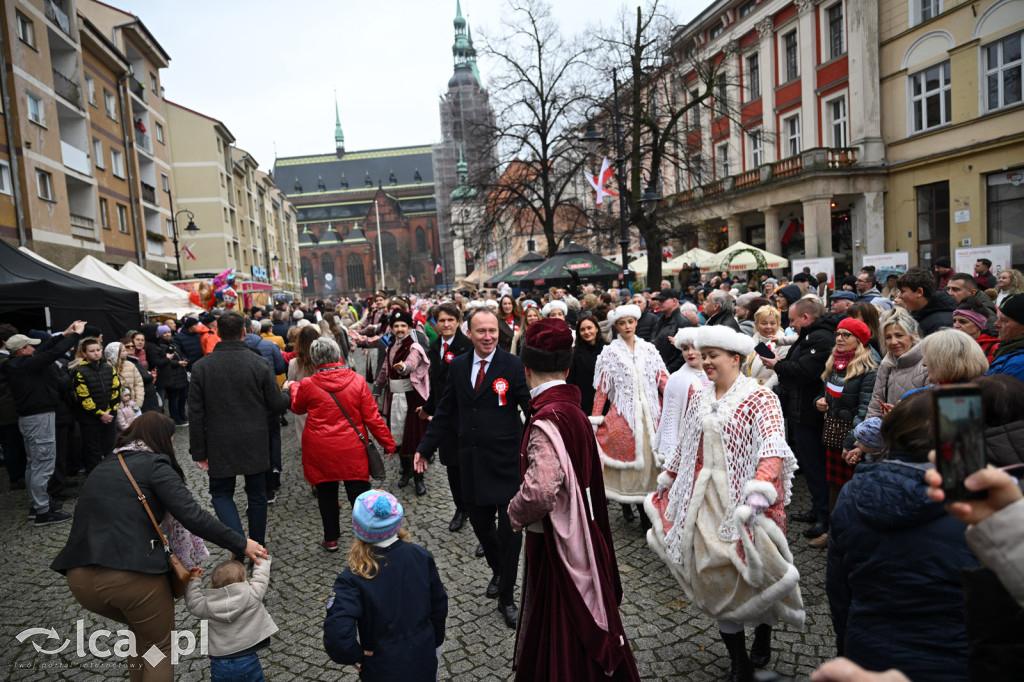 Legnica zatańczyła Poloneza dla Niepodległej