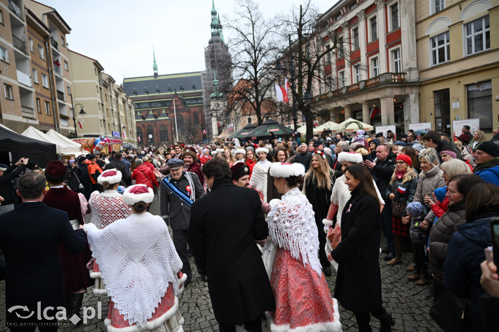 Legnica zatańczyła Poloneza dla Niepodległej