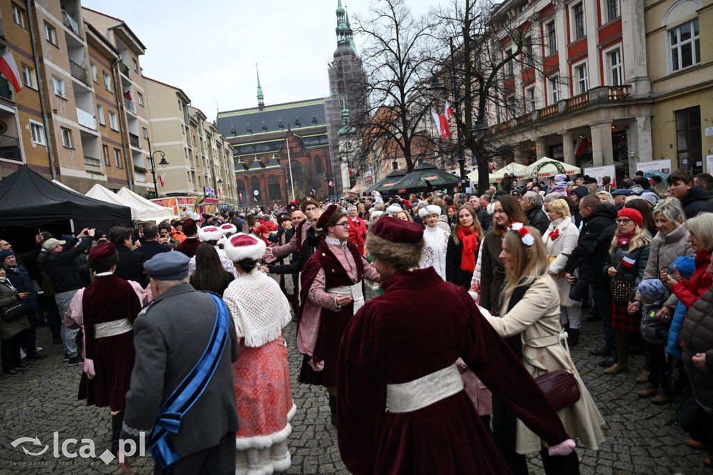 Legnica zatańczyła Poloneza dla Niepodległej