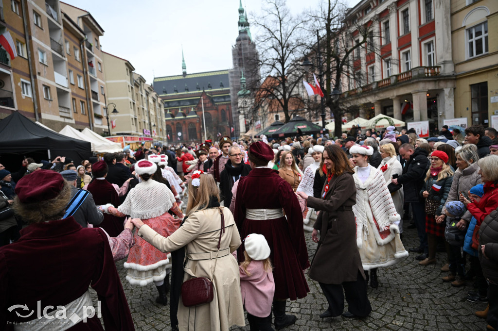 Legnica zatańczyła Poloneza dla Niepodległej