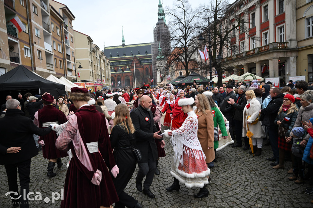 Legnica zatańczyła Poloneza dla Niepodległej