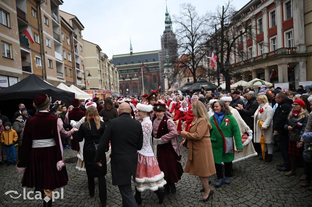 Legnica zatańczyła Poloneza dla Niepodległej