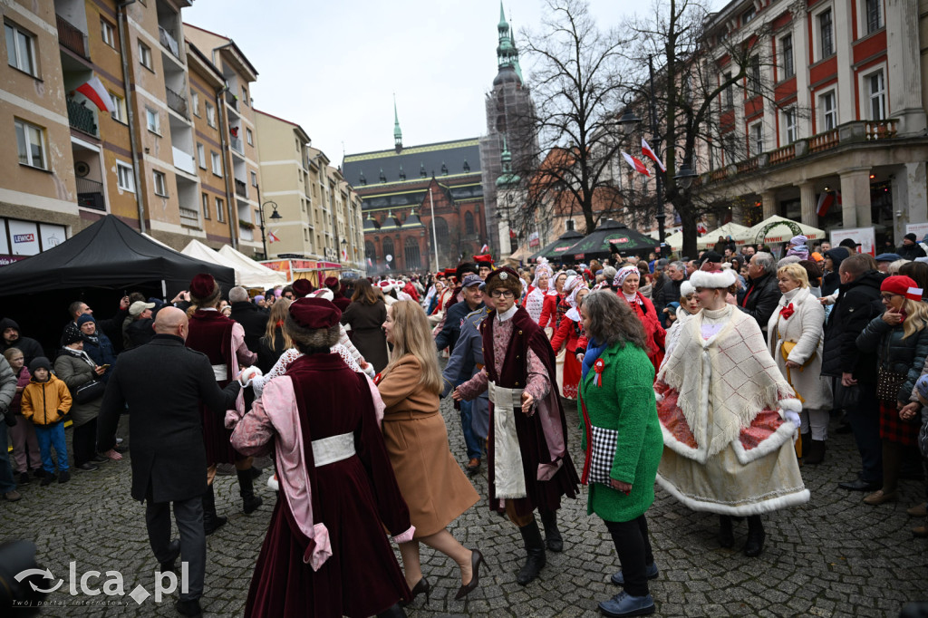 Legnica zatańczyła Poloneza dla Niepodległej
