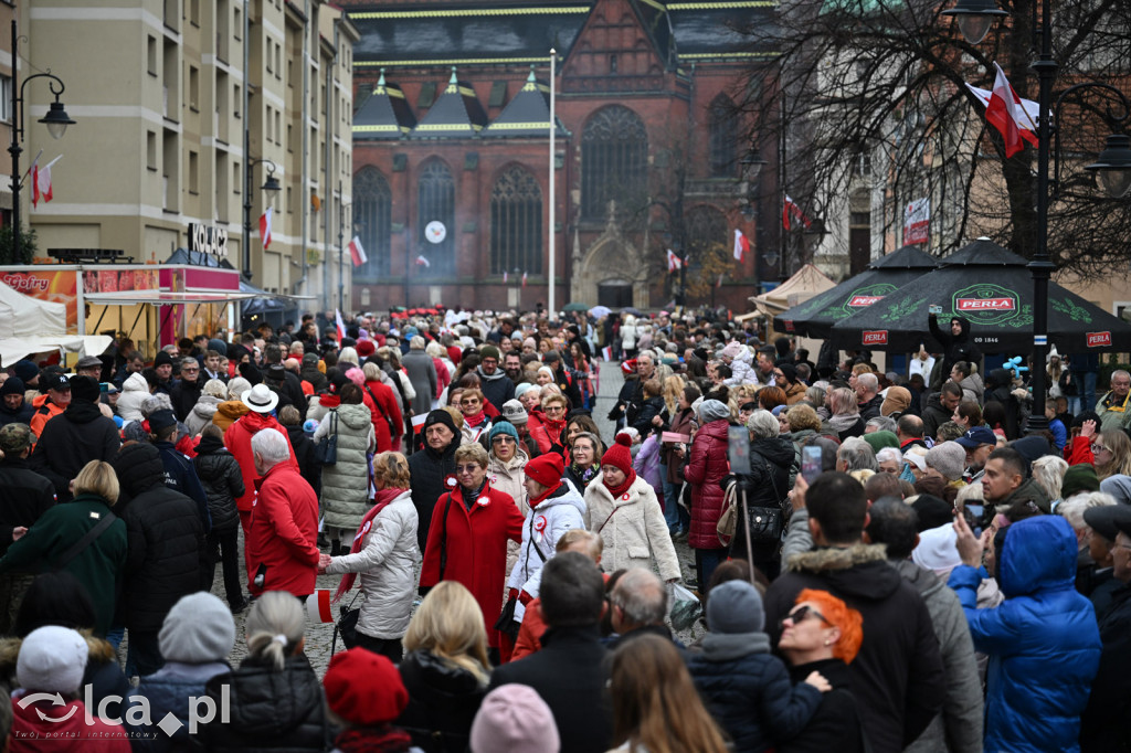 Legnica zatańczyła Poloneza dla Niepodległej