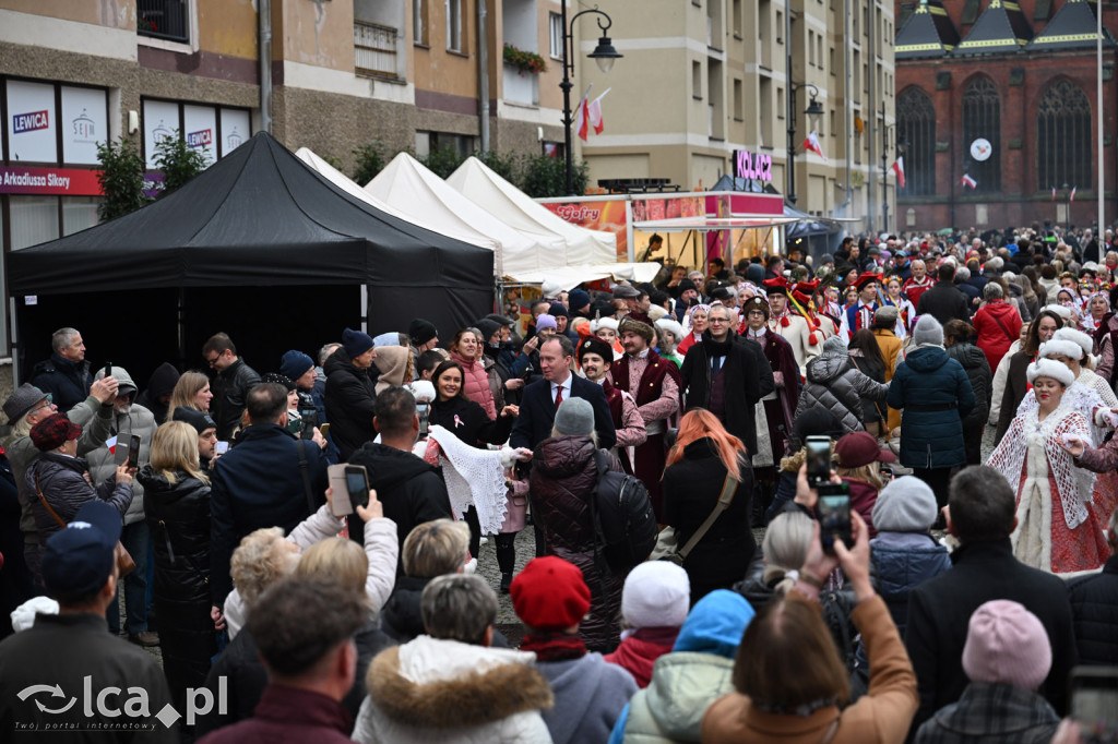 Legnica zatańczyła Poloneza dla Niepodległej