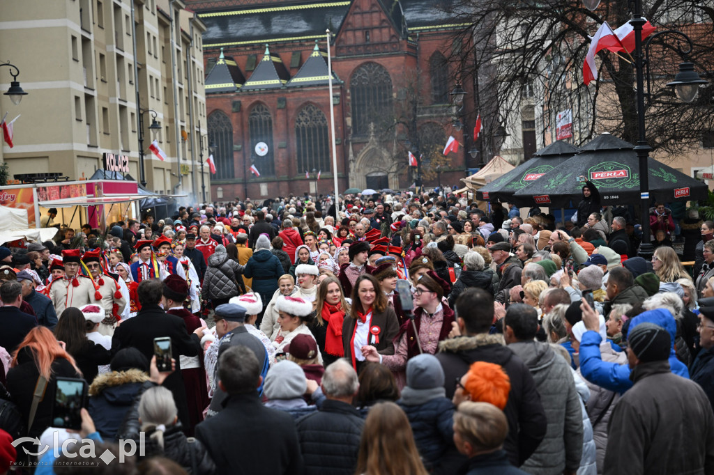 Legnica zatańczyła Poloneza dla Niepodległej