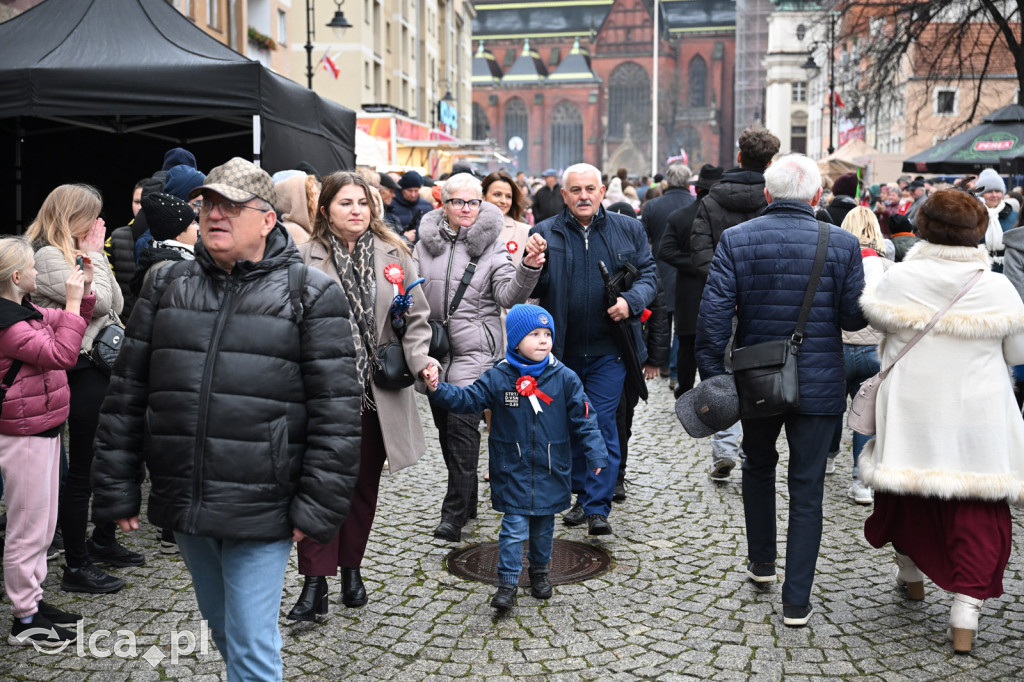 Legnica zatańczyła Poloneza dla Niepodległej