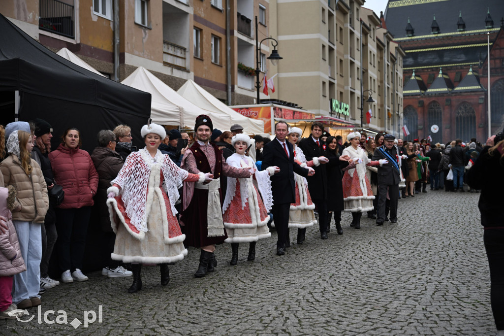 Legnica zatańczyła Poloneza dla Niepodległej