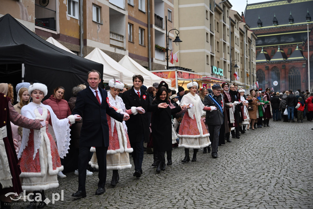 Legnica zatańczyła Poloneza dla Niepodległej
