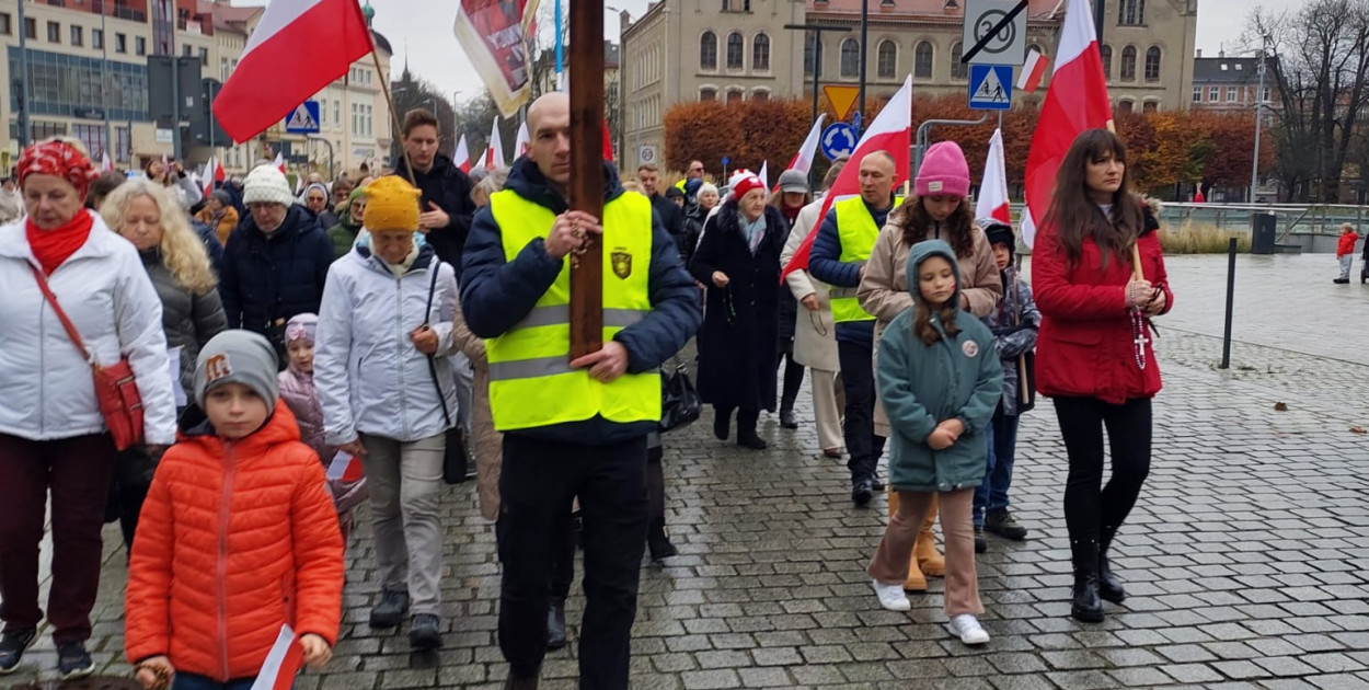 Różaniec za Ojczyznę w Legnicy
