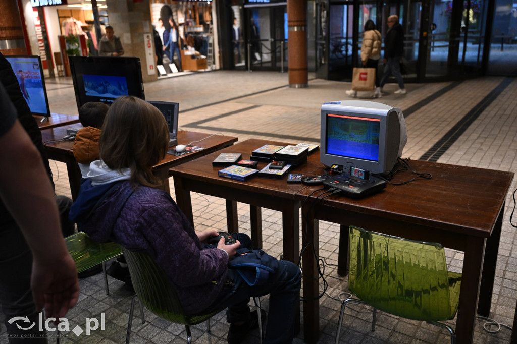 Galeria Piastów zamieniła się w salon gier