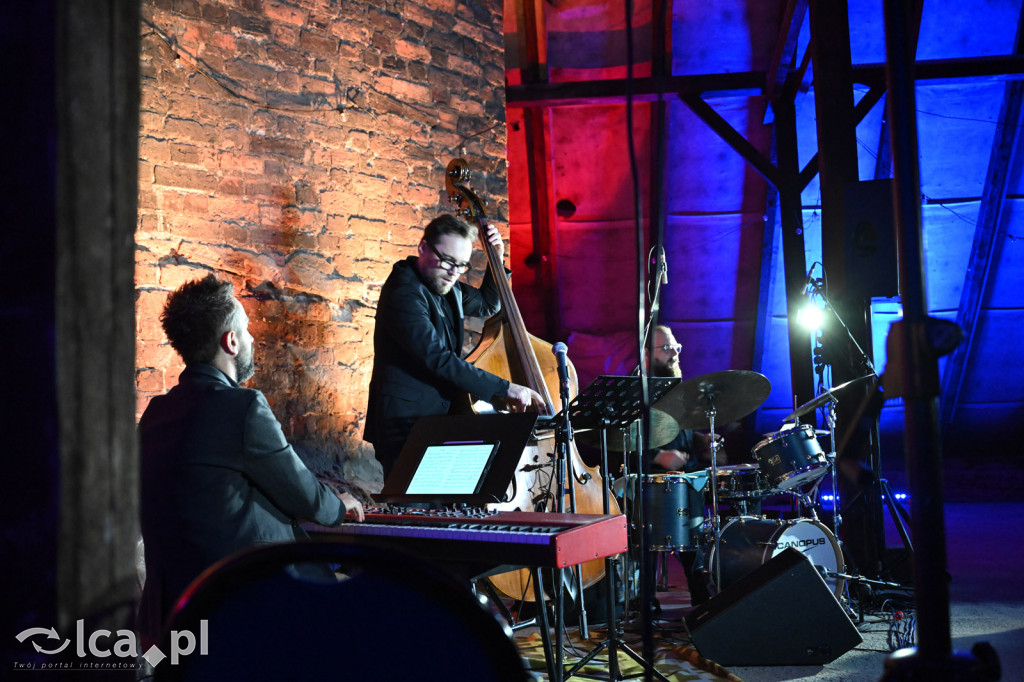 Jakub Olejnik Trio na strychu Zamku Piastowskiego