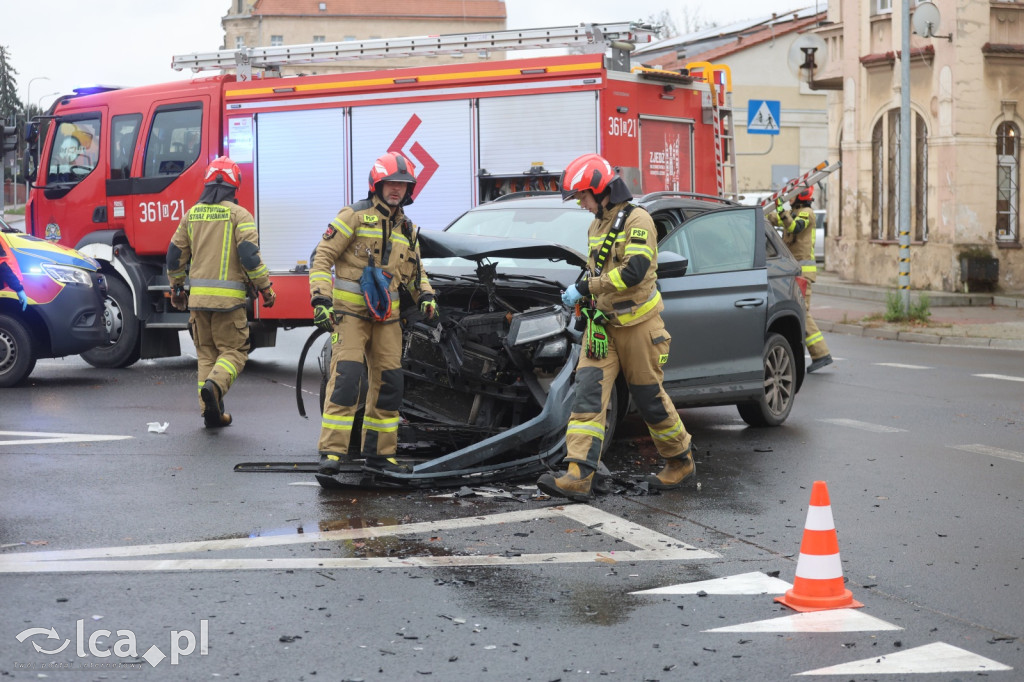 Wypadek na skrzyżowaniu z Jaworzyńską