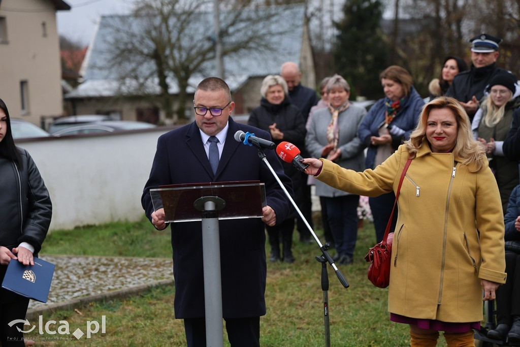 Odsłonięcie tablicy w Szczytnikach nad Kaczawą