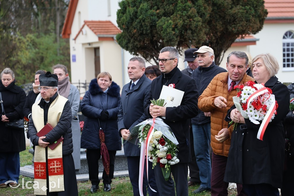 Odsłonięcie tablicy w Szczytnikach nad Kaczawą