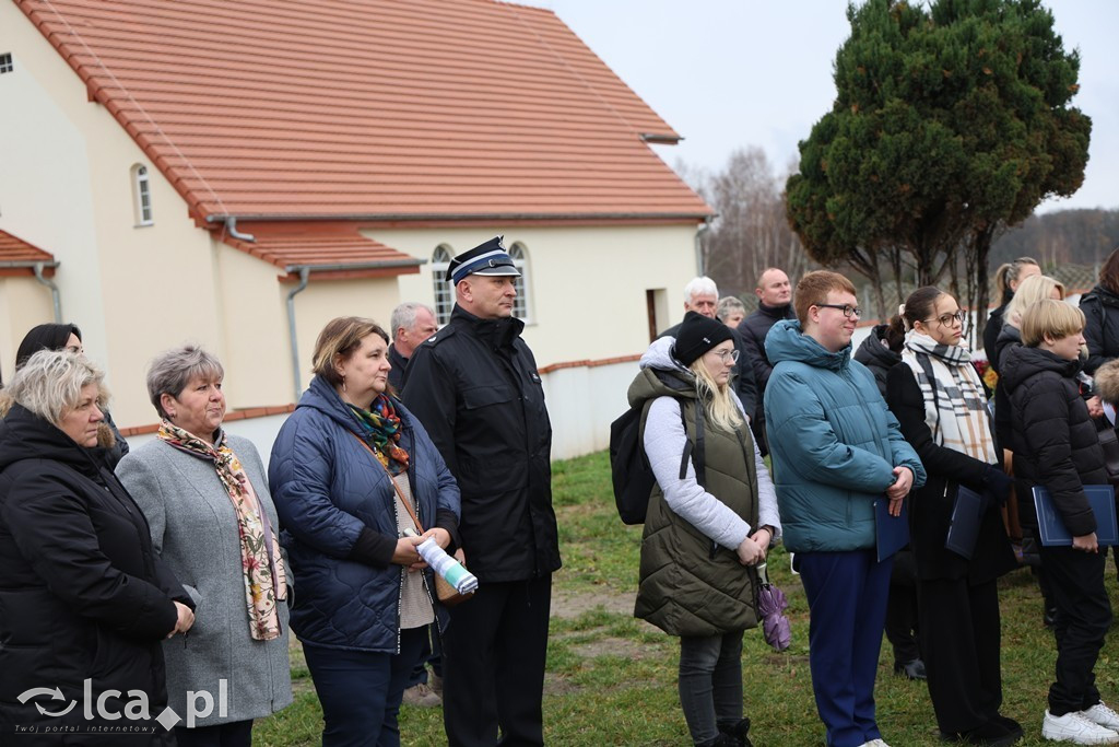 Odsłonięcie tablicy w Szczytnikach nad Kaczawą