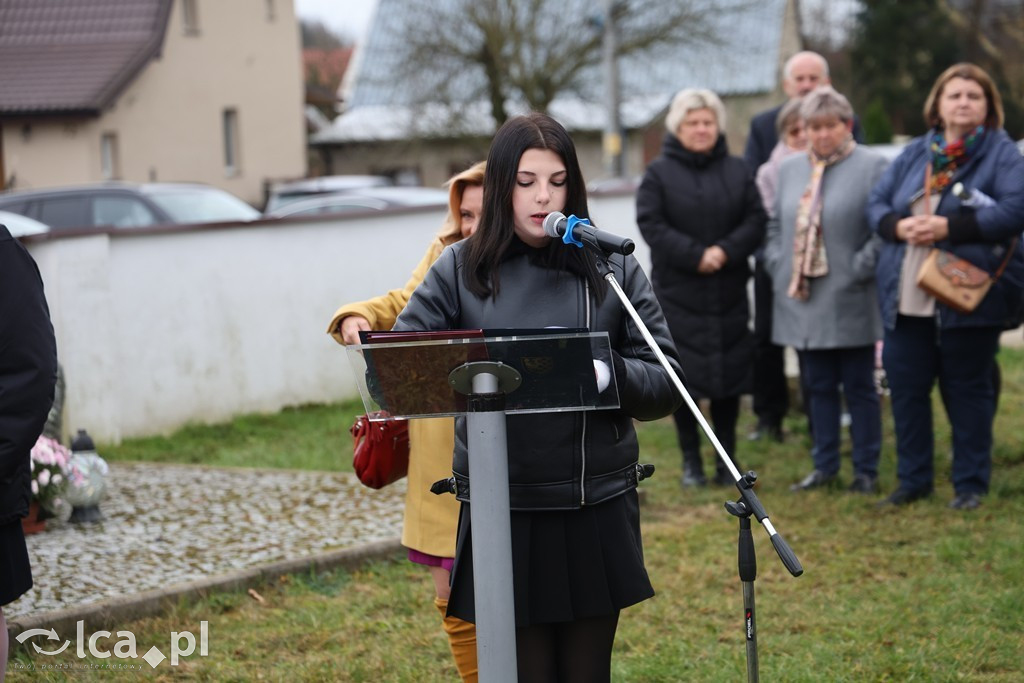 Odsłonięcie tablicy w Szczytnikach nad Kaczawą