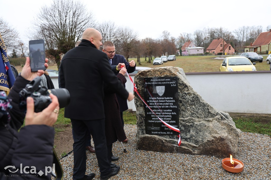 Odsłonięcie tablicy w Szczytnikach nad Kaczawą