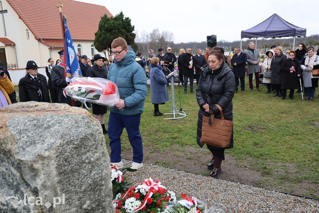 Odsłonięcie tablicy w Szczytnikach nad Kaczawą