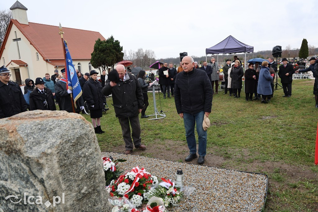Odsłonięcie tablicy w Szczytnikach nad Kaczawą