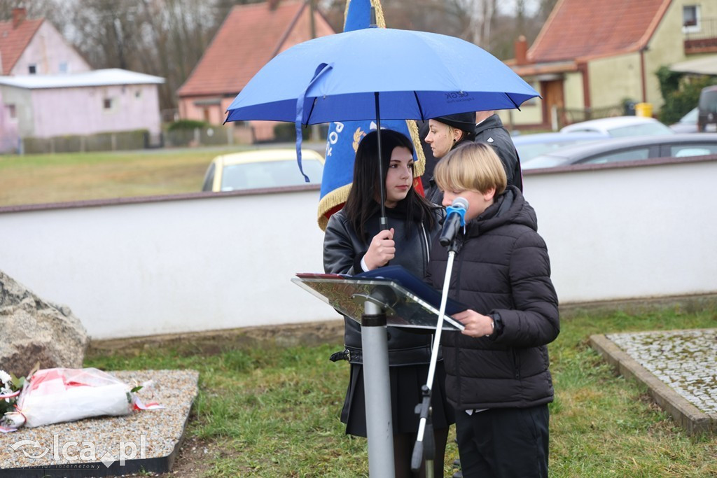 Odsłonięcie tablicy w Szczytnikach nad Kaczawą