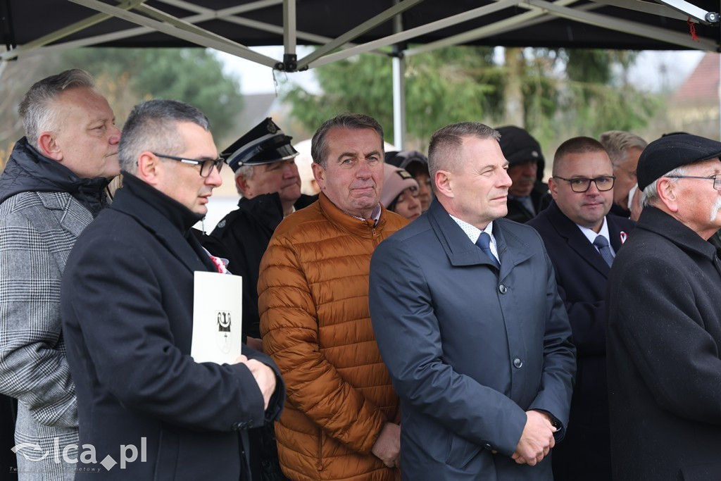 Odsłonięcie tablicy w Szczytnikach nad Kaczawą