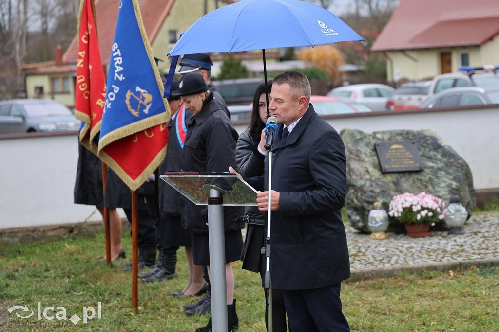 Odsłonięcie tablicy w Szczytnikach nad Kaczawą