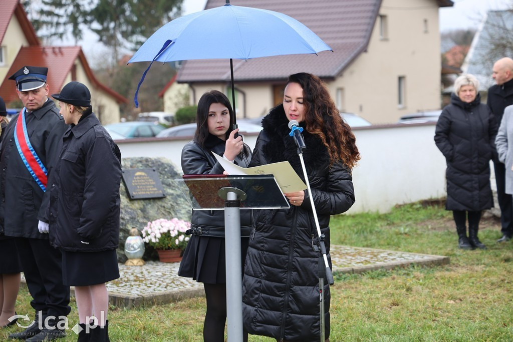 Odsłonięcie tablicy w Szczytnikach nad Kaczawą