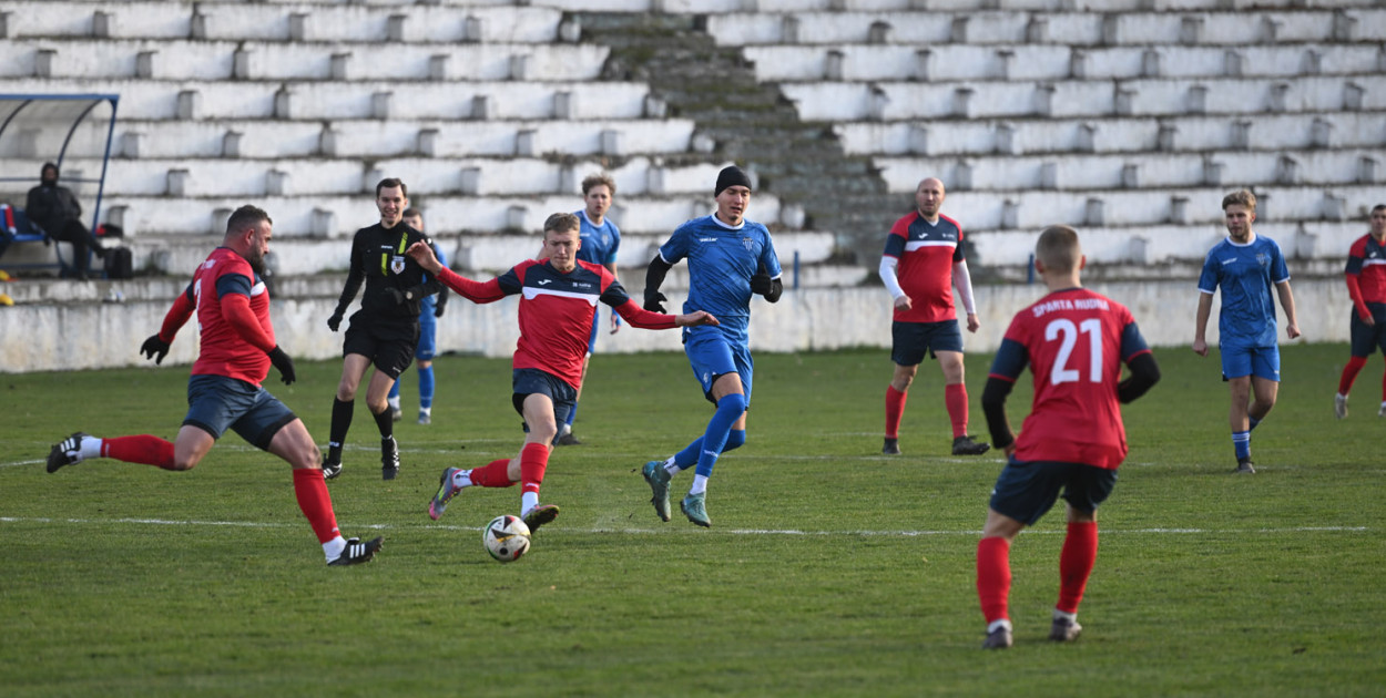 Konfeks Legnica pewnie wygrywa ze Spartą Rudna