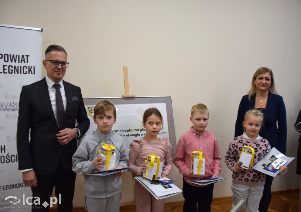 Powiat Legnicki: Młodzi twórcy z pasją o ekologii