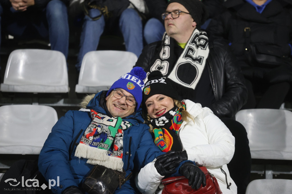 Kibice na meczu Miedzi z Tychami