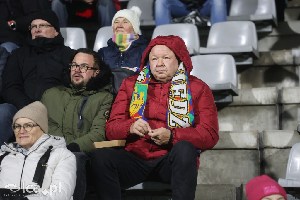 Kibice na meczu Miedzi z Tychami