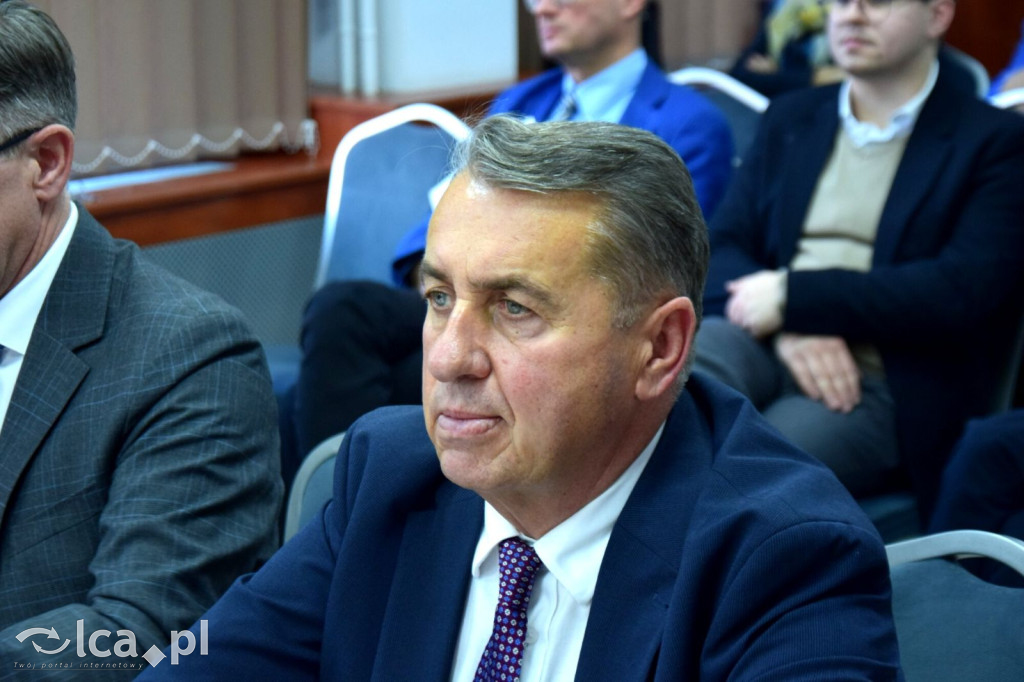 Rada Powiatu Legnickiego podjęła pięć uchwał