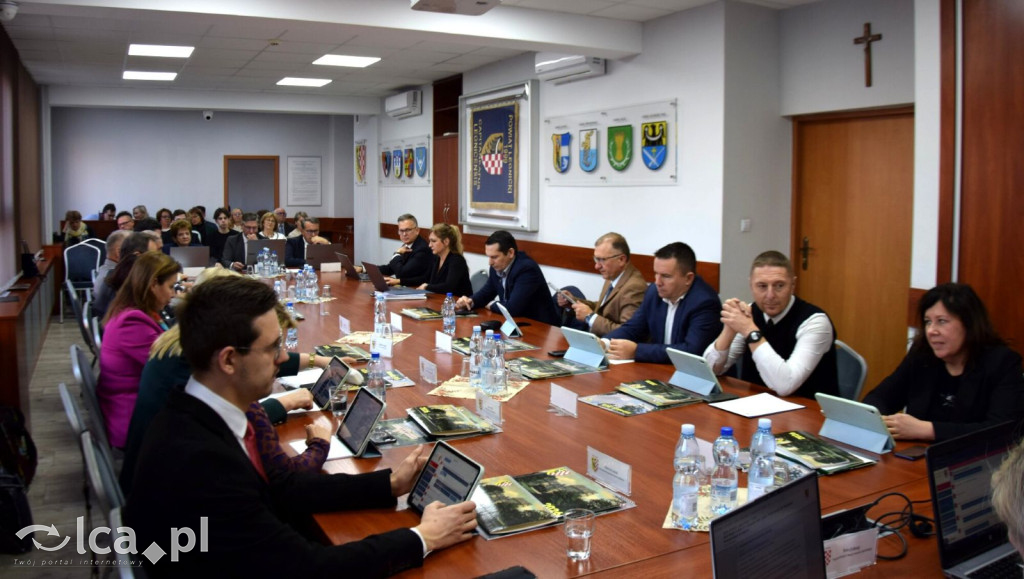 Rada Powiatu Legnickiego podjęła pięć uchwał
