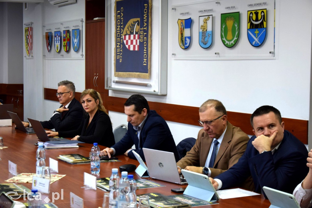Rada Powiatu Legnickiego podjęła pięć uchwał