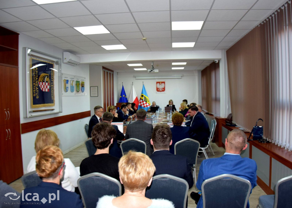 Rada Powiatu Legnickiego podjęła pięć uchwał