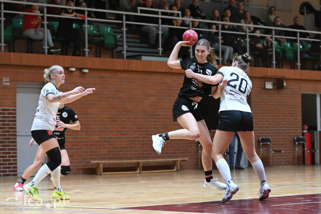 EISBERG Dziewiątka Legnica rozbiła Sambor Tczew