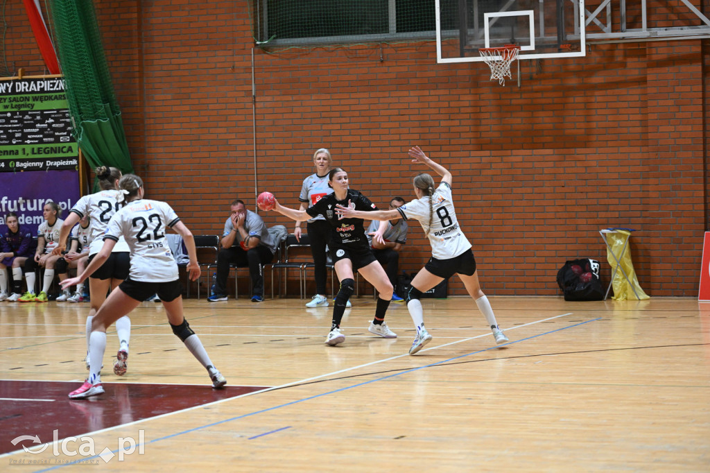 EISBERG Dziewiątka Legnica rozbiła Sambor Tczew