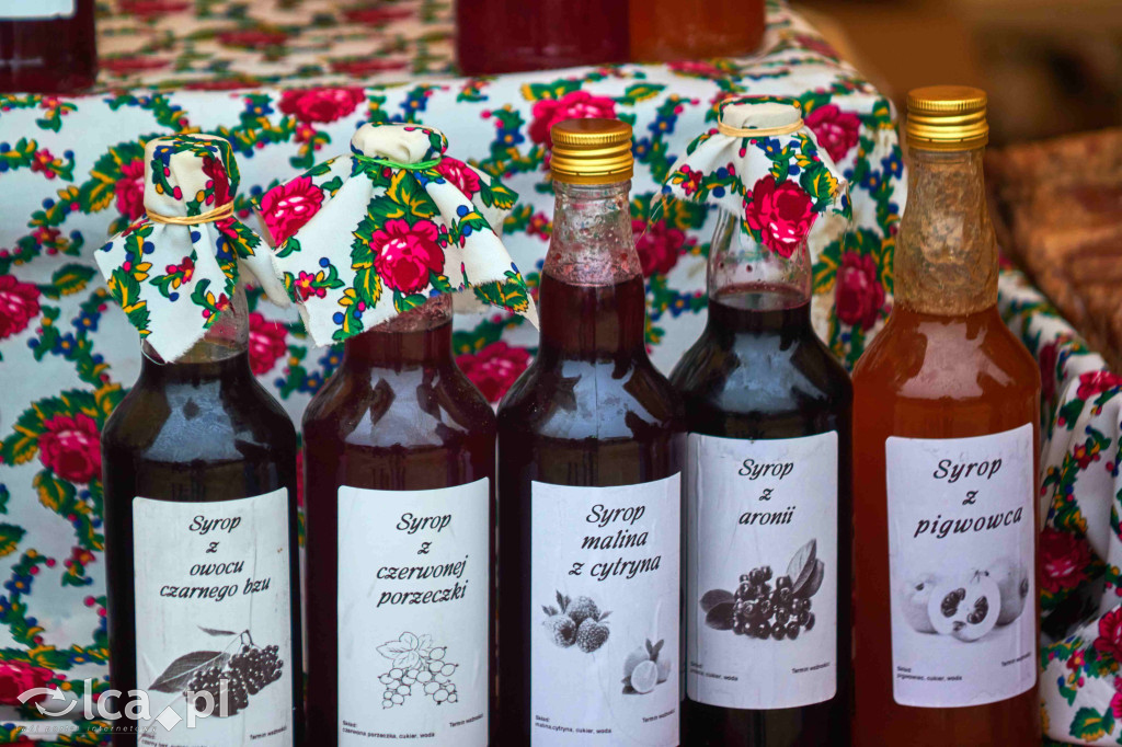 Targowisko w Bartoszowie kusi świątecznym klimatem