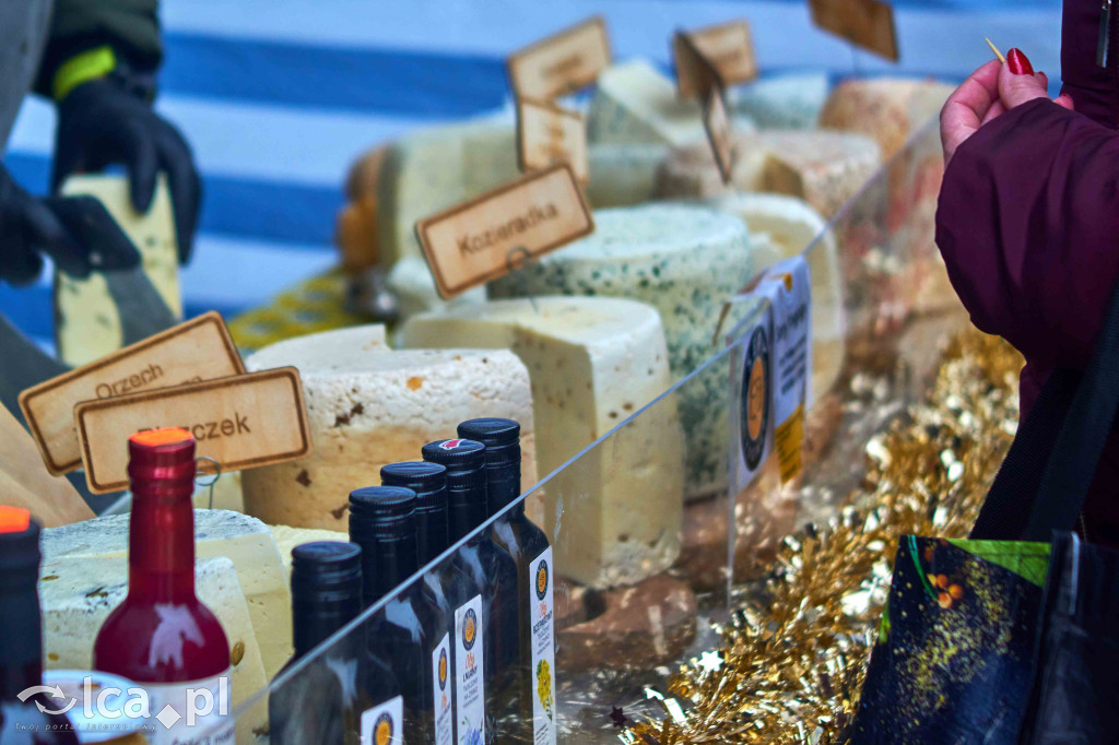 Targowisko w Bartoszowie kusi świątecznym klimatem