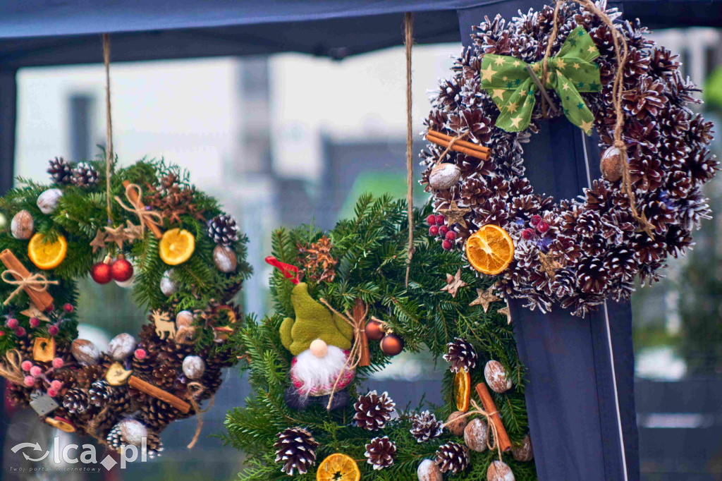 Targowisko w Bartoszowie kusi świątecznym klimatem