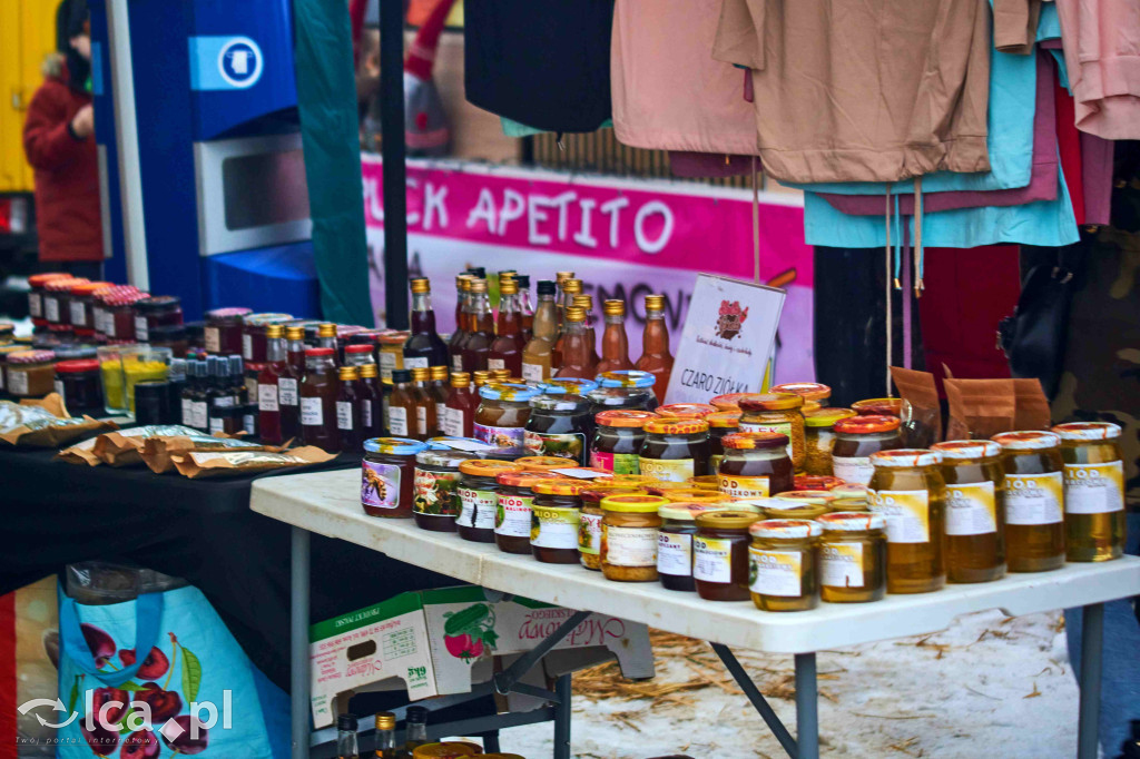 Targowisko w Bartoszowie kusi świątecznym klimatem