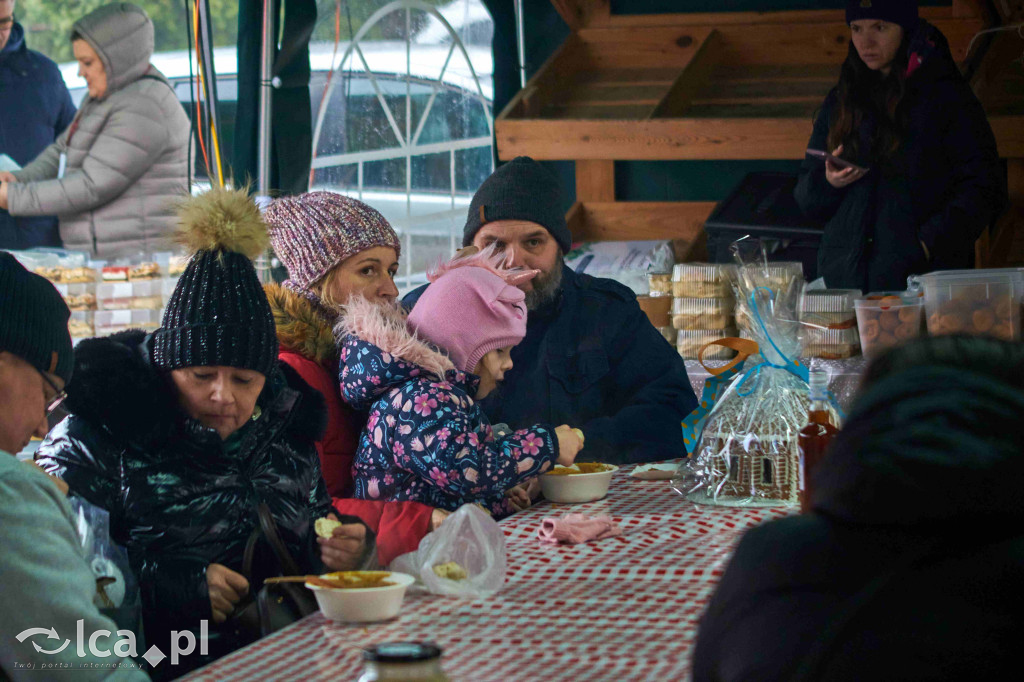 Targowisko w Bartoszowie kusi świątecznym klimatem