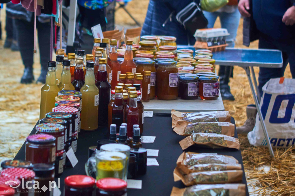 Targowisko w Bartoszowie kusi świątecznym klimatem