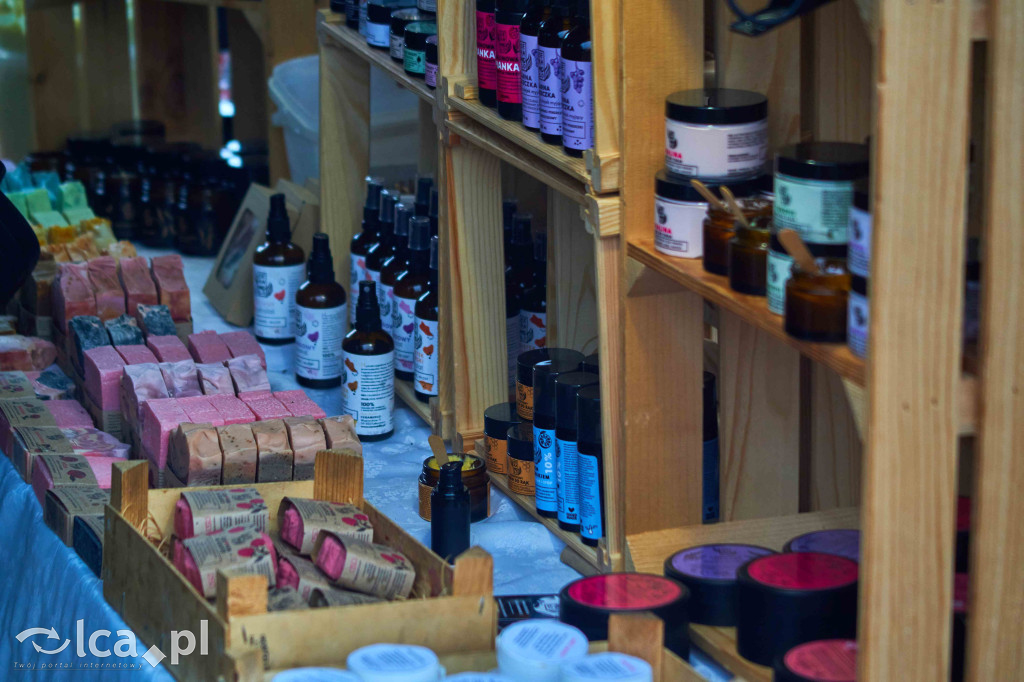 Targowisko w Bartoszowie kusi świątecznym klimatem