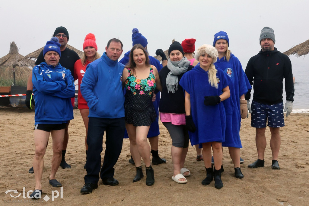 Legnickie Morsy w lodowatej wodzie