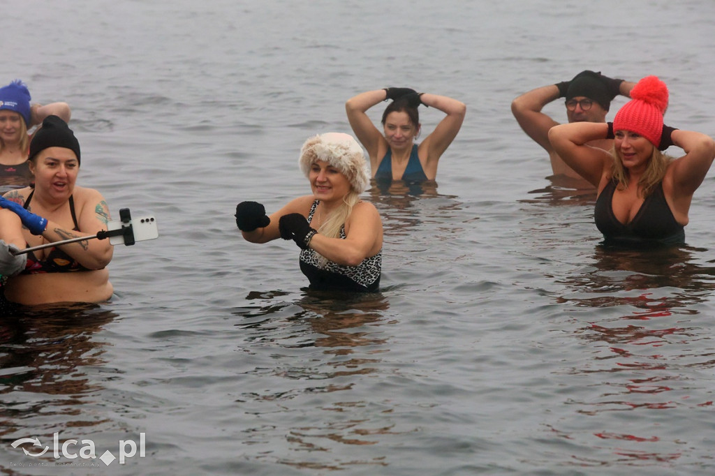 Legnickie Morsy w lodowatej wodzie