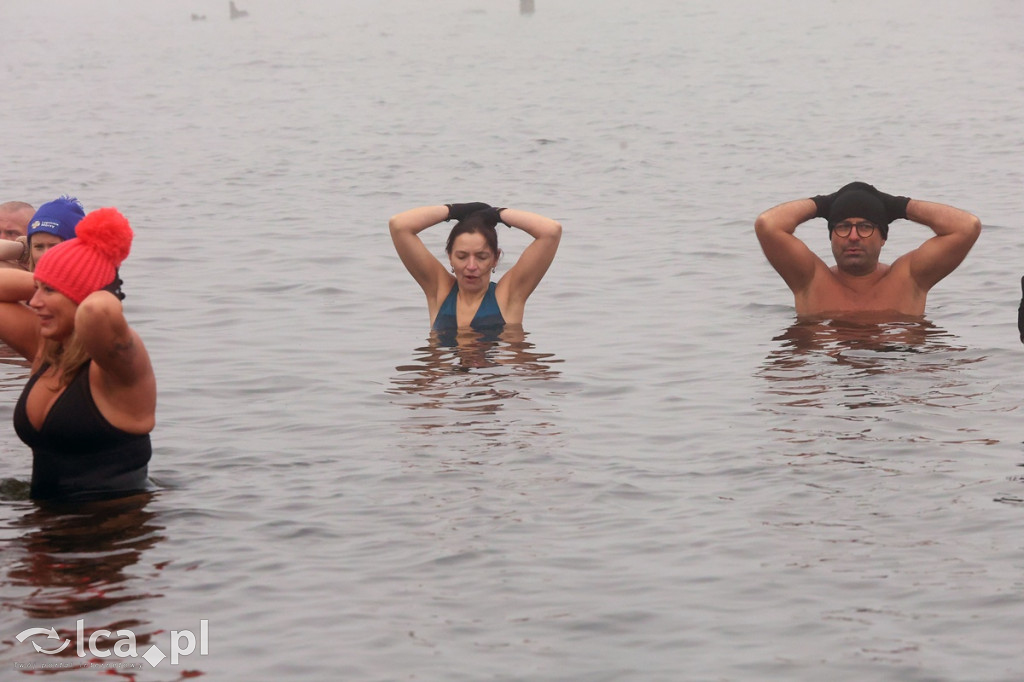 Legnickie Morsy w lodowatej wodzie